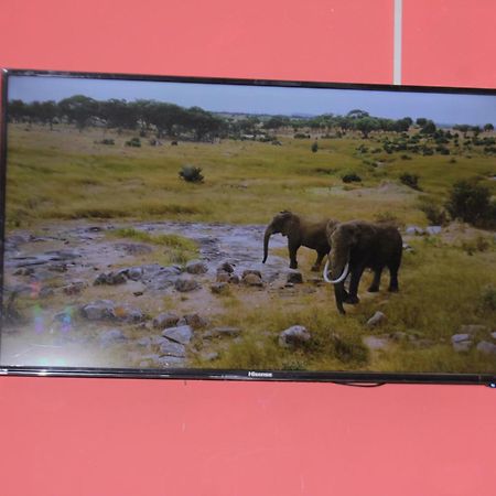 Global Guest House คาซาเนอ ภายนอก รูปภาพ
