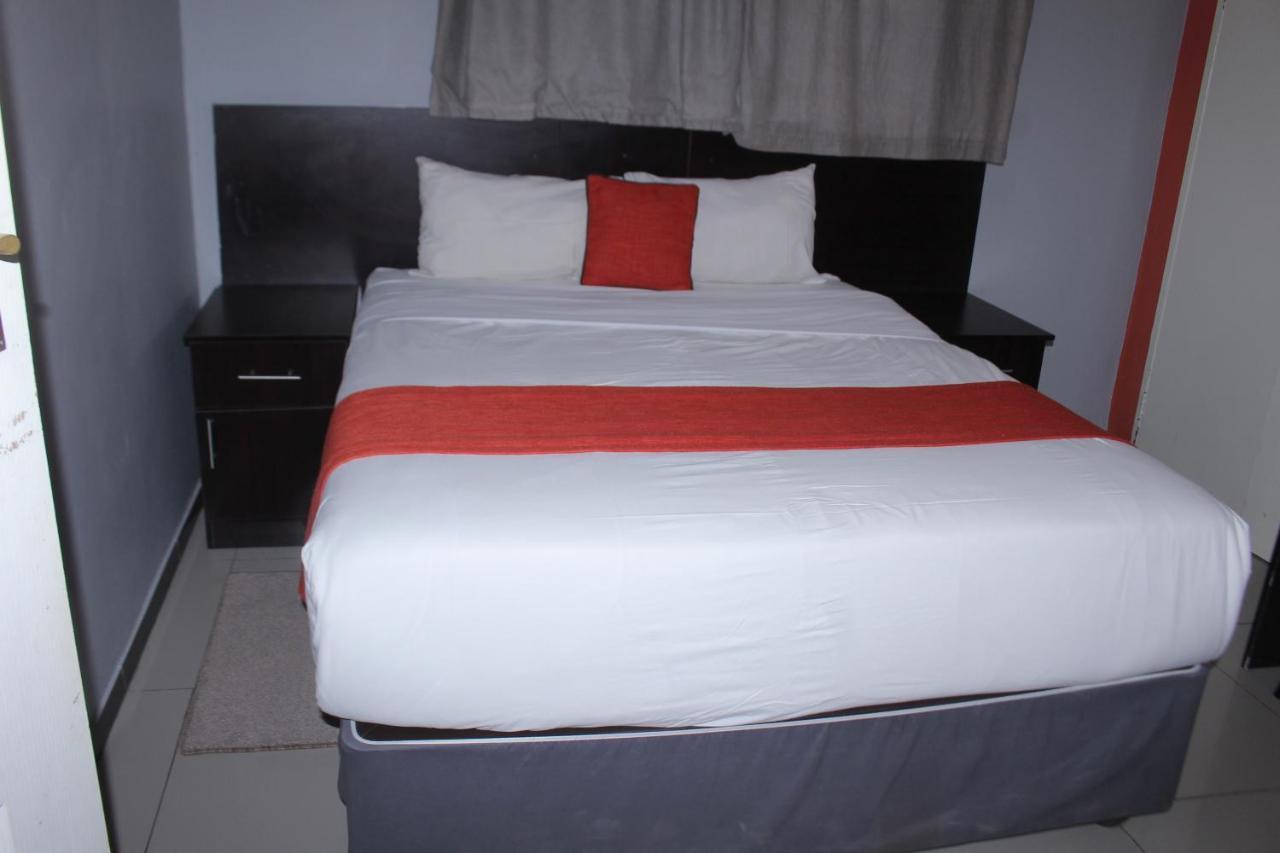 Global Guest House คาซาเนอ ภายนอก รูปภาพ