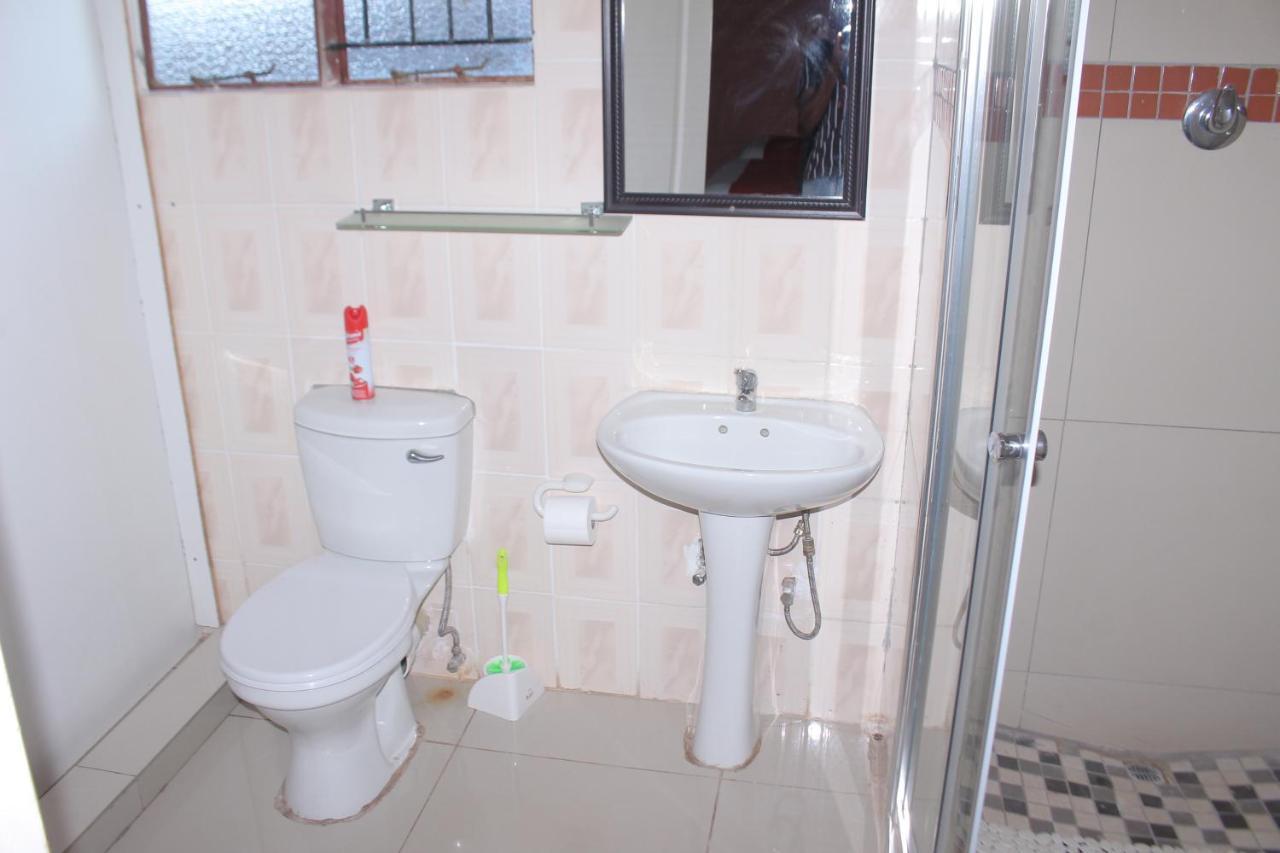 Global Guest House คาซาเนอ ภายนอก รูปภาพ