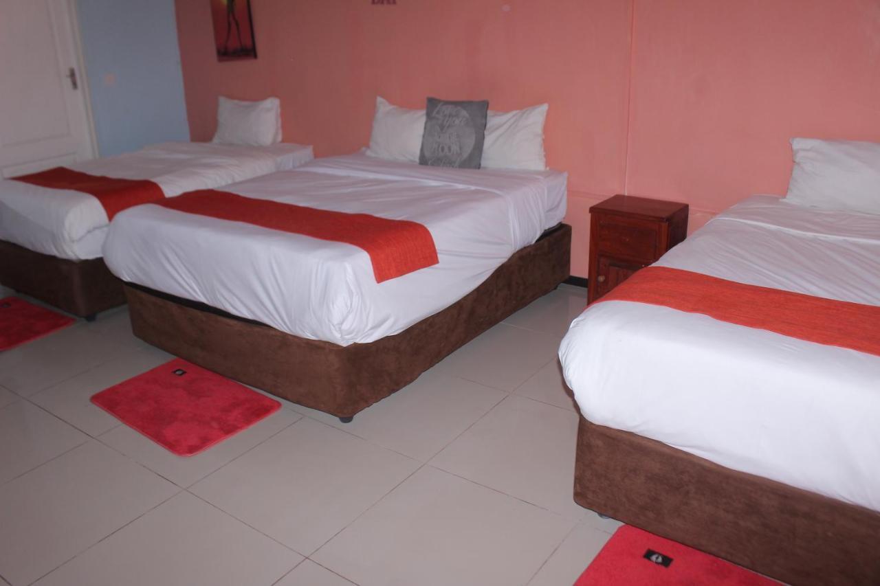 Global Guest House คาซาเนอ ภายนอก รูปภาพ
