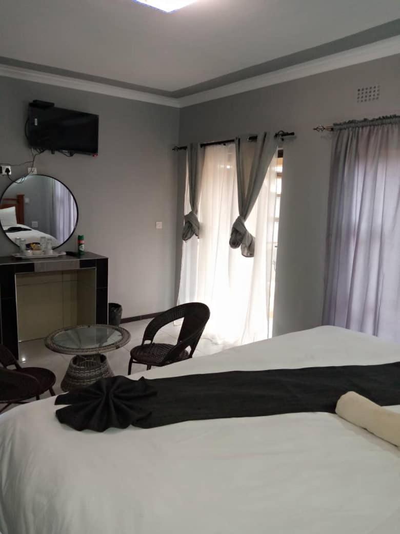 Global Guest House คาซาเนอ ภายนอก รูปภาพ