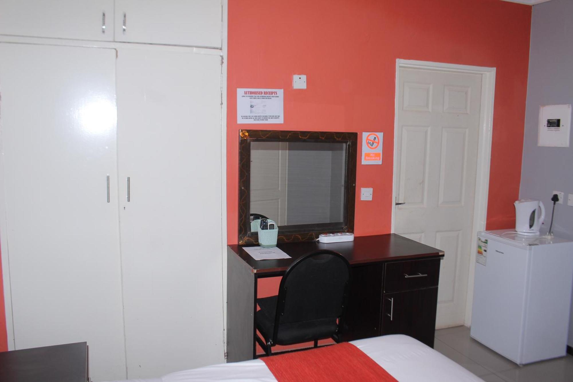 Global Guest House คาซาเนอ ภายนอก รูปภาพ