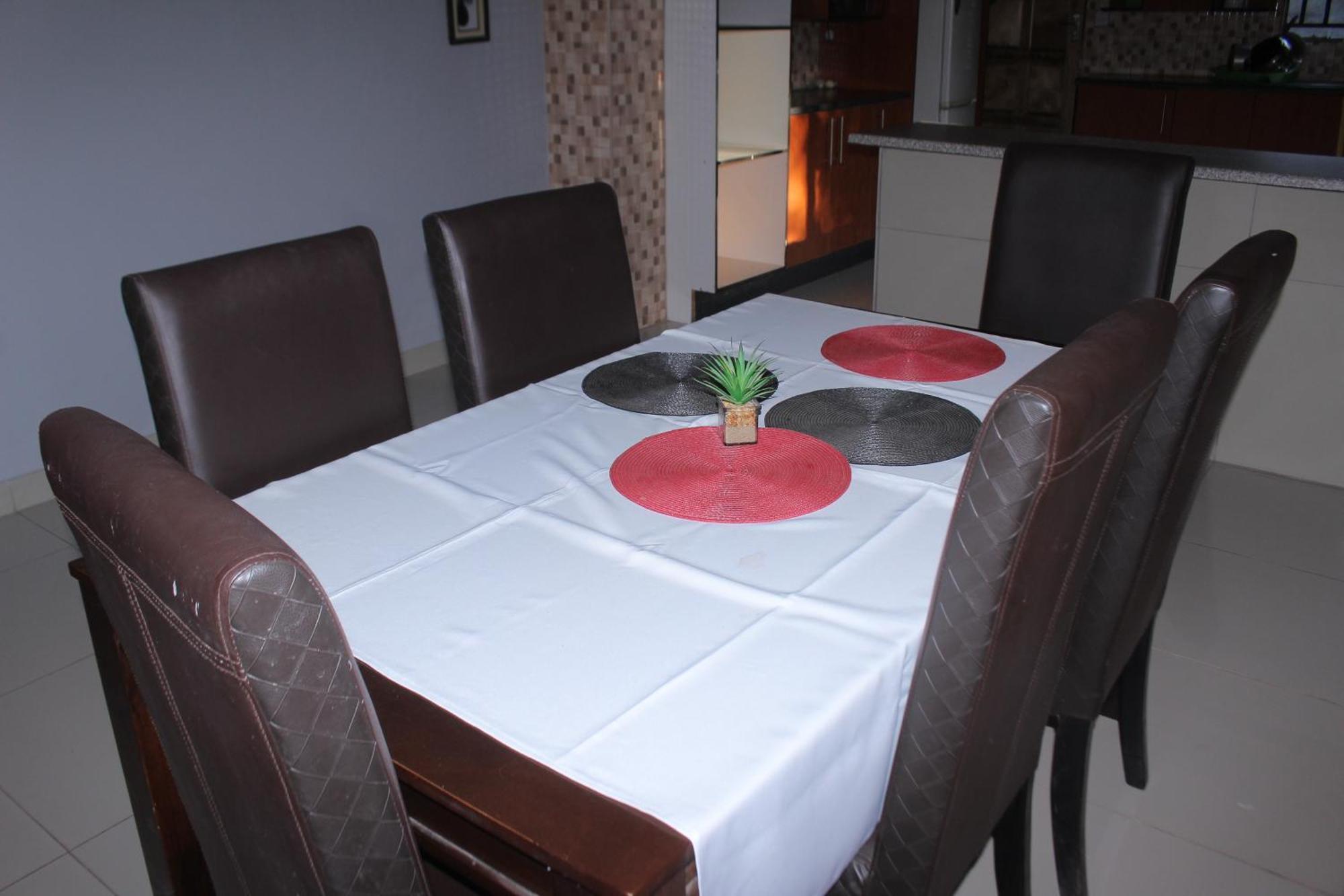 Global Guest House คาซาเนอ ภายนอก รูปภาพ