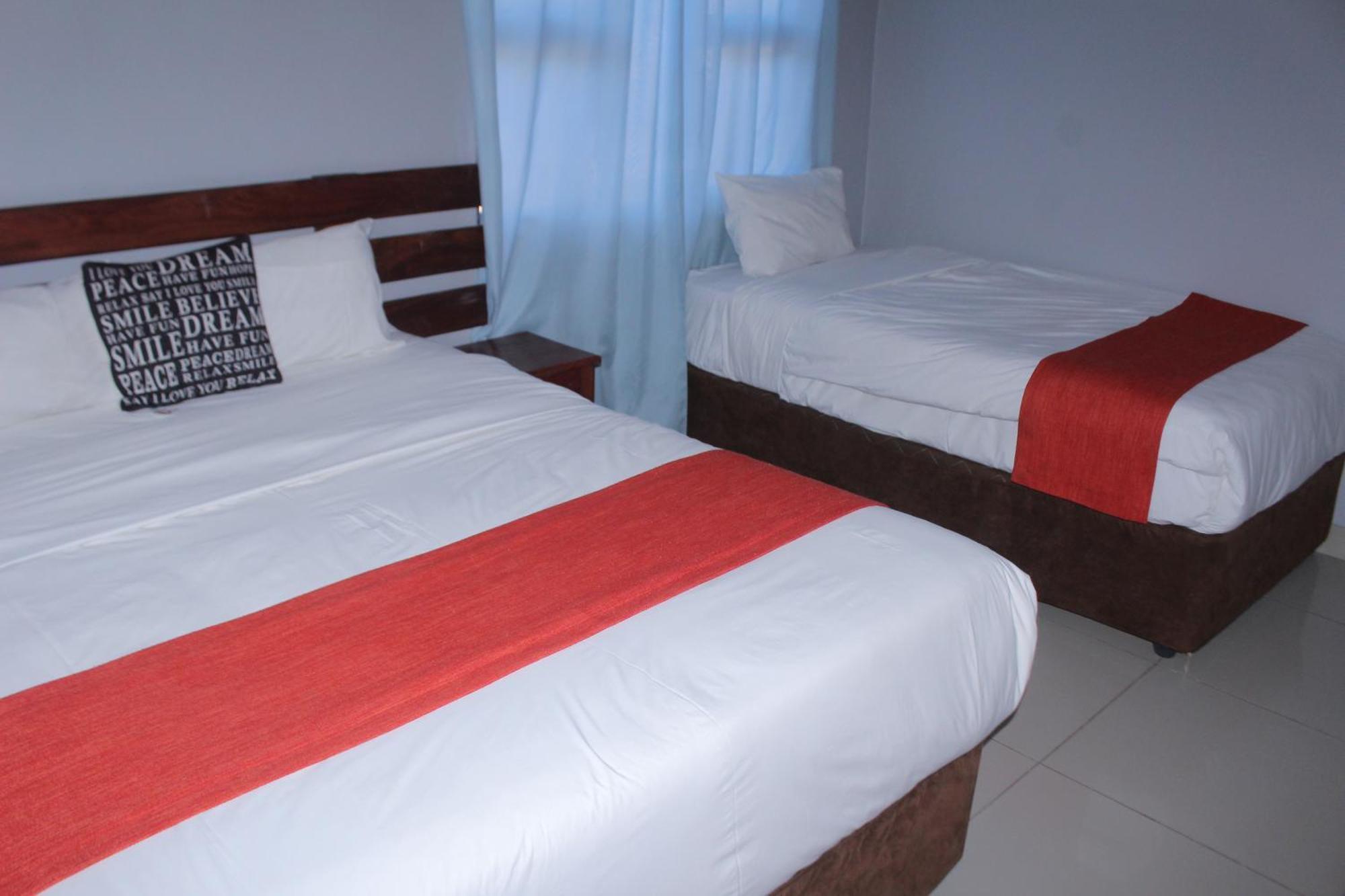 Global Guest House คาซาเนอ ภายนอก รูปภาพ