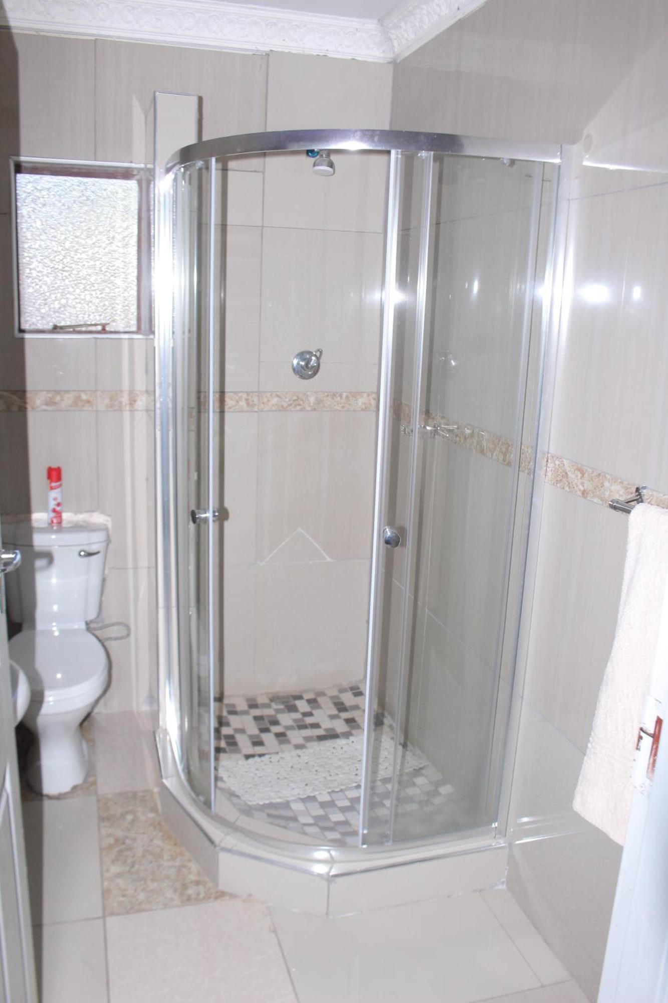 Global Guest House คาซาเนอ ภายนอก รูปภาพ