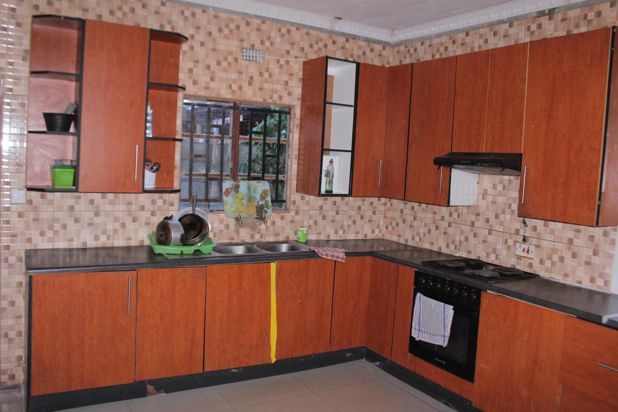 Global Guest House คาซาเนอ ภายนอก รูปภาพ